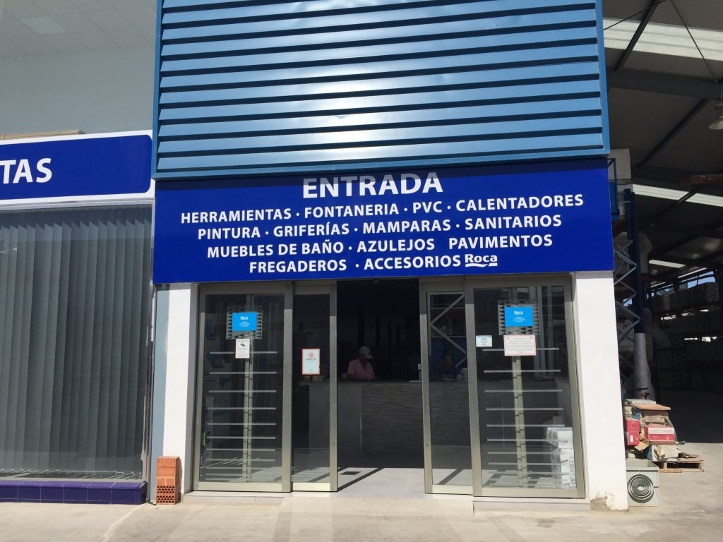 Vinilos decorativos al corte, fachadas y cristales, rotulacion y decoración